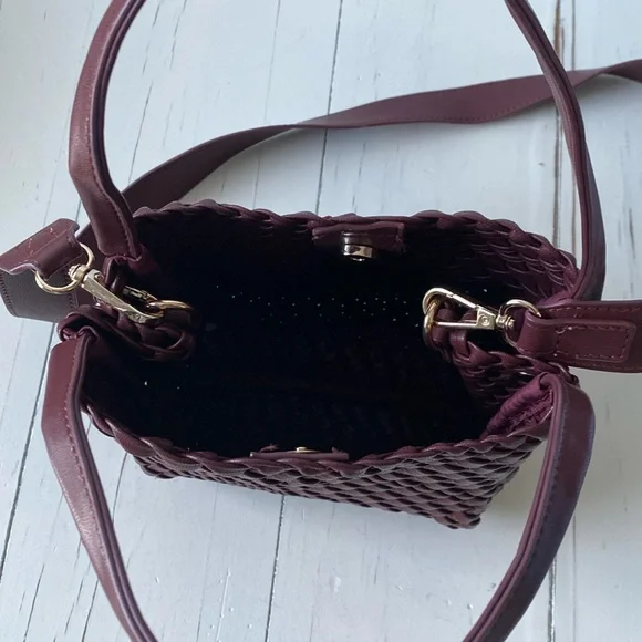 Moda Luxe Elegant Burgundy Woven Faux Leather Satchel - Picture 5 of 9